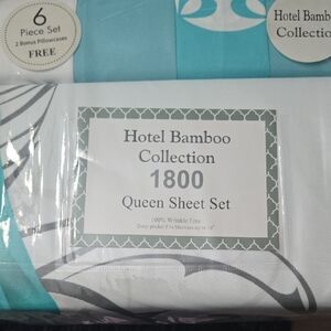 1800 Queen Sheet Set in White and Teal